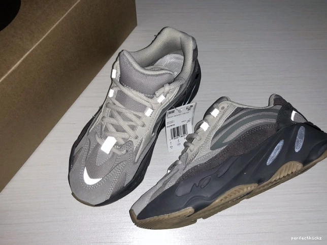 700 Boost Adidas v2 Tephra FU7914 Yeezy 0816